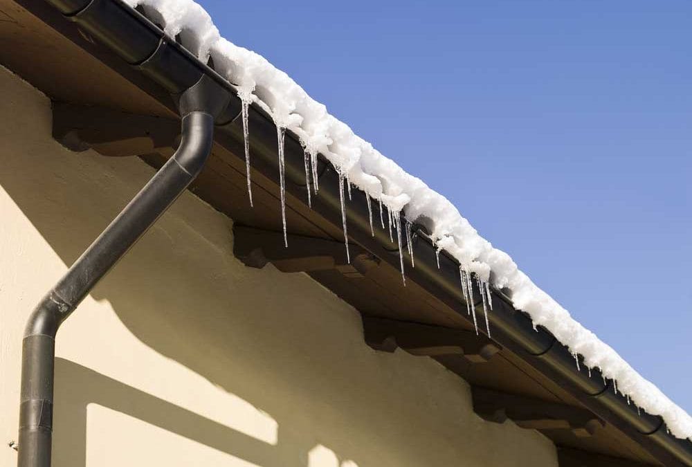Winter Troubles: Addressing Common Winter Roof Problems in Hillsboro
